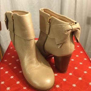 Kate Spade Lanise bow bootie size 8